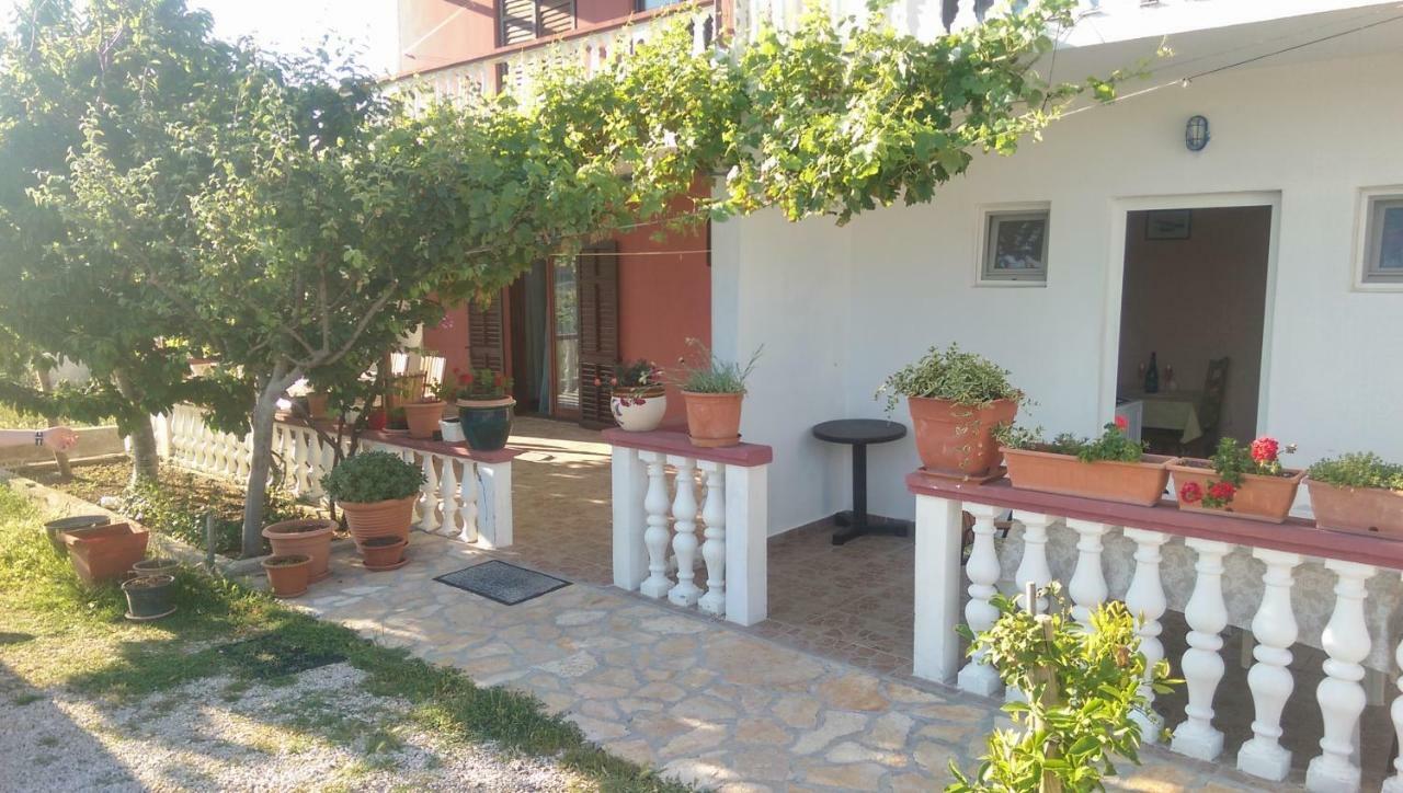 Ferienwohnung Mauro Ražanac Exterior foto