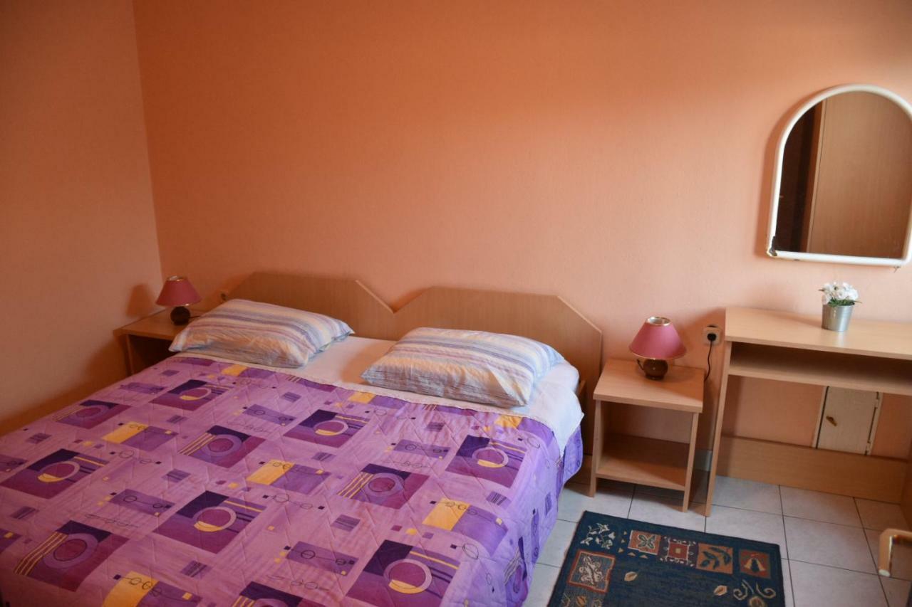 Ferienwohnung Mauro Ražanac Exterior foto